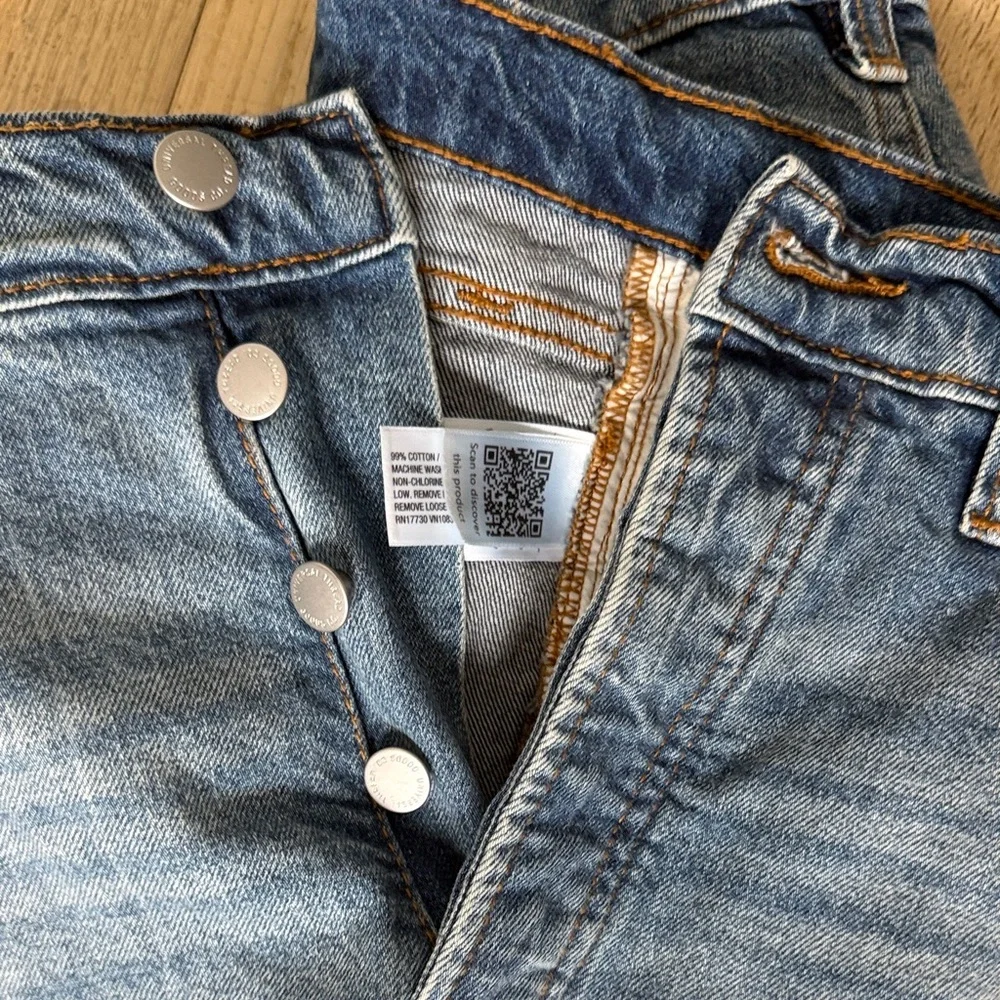 Universal Thread Classic Blue Jeans - Picture 3 of 6